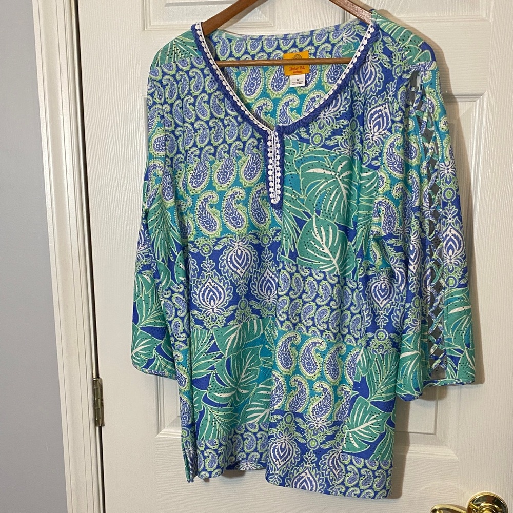 Blue & Green Paisley V-Neck Women's Top 3/4 cut out design sleeve